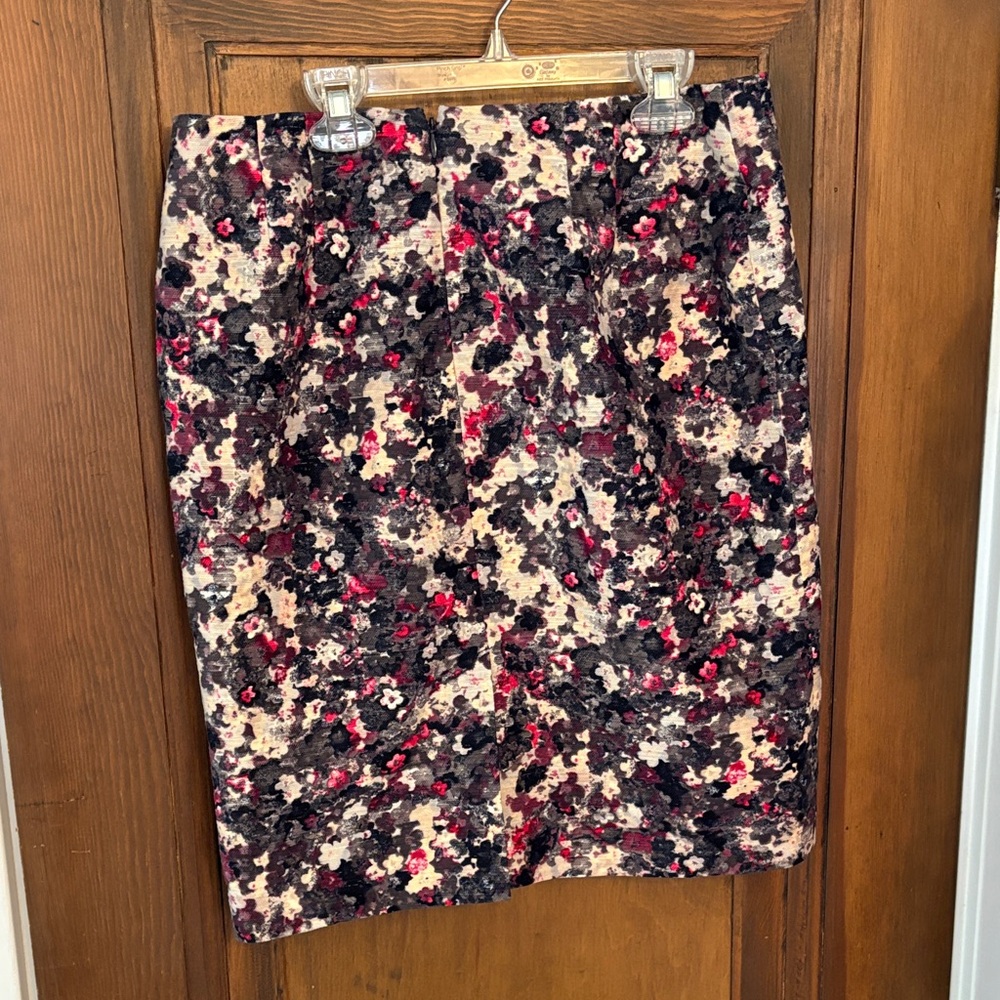 Floral Print Pencil Skirt in Black, Cream & Red